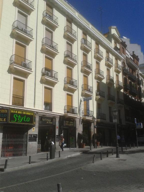 Hostal Triana Μαδρίτη Εξωτερικό φωτογραφία